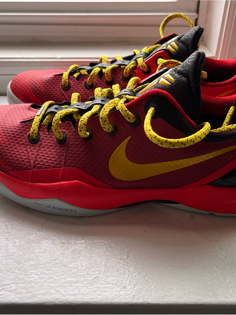 Nike kobe  venomenom 4 size 11.5